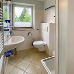 Apartamento Wiesengeflüster Dachgeschosswohnung Mit Balkon Und Müritznähe 200 M *