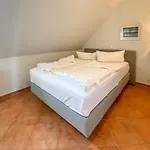 Wiesengeflüster Dachgeschosswohnung Mit Balkon Und Müritznähe 200 M Apartamento *