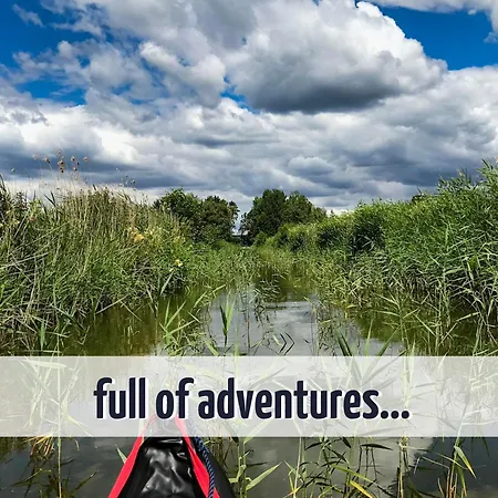 Wiesengefluester Dachgeschosswohnung Mit Balkon Und Mueritznaehe 200 M *