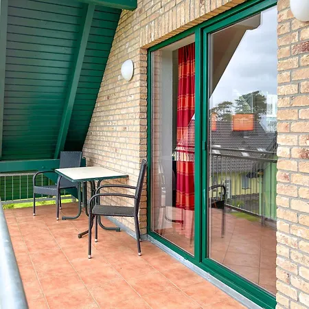 Appartamento Wiesengefluester Dachgeschosswohnung Mit Balkon Und Mueritznaehe 200 M